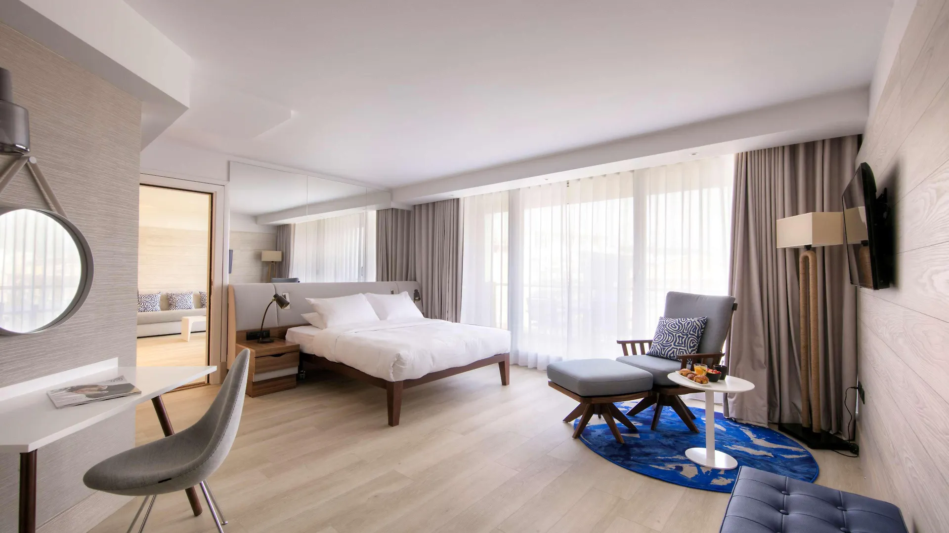 Radisson Blu Hotel Nice 4*,  France