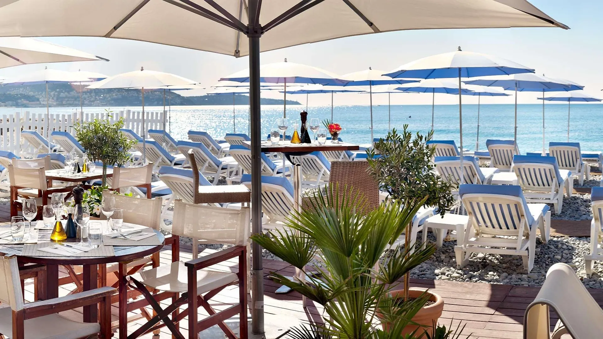 Radisson Blu Hotel Nice 4*,