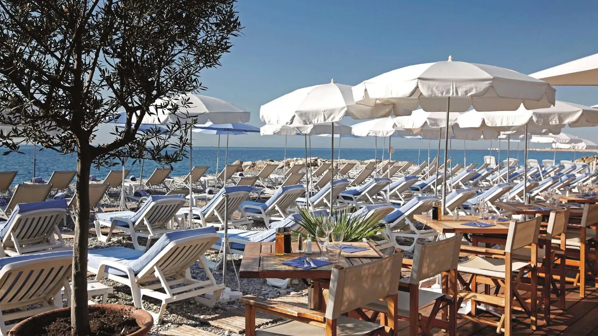 Radisson Blu Hotel Nice 4*,