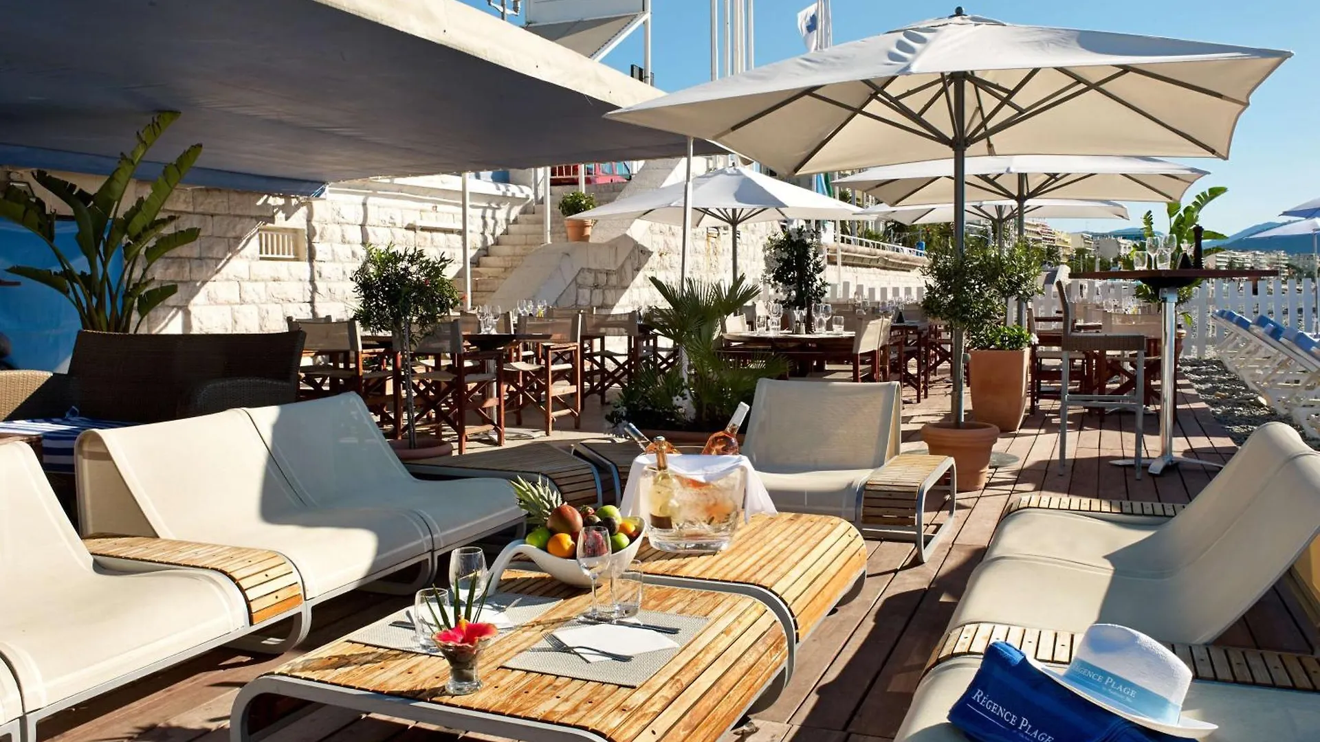 Radisson Blu Hotel ניס 4*,
